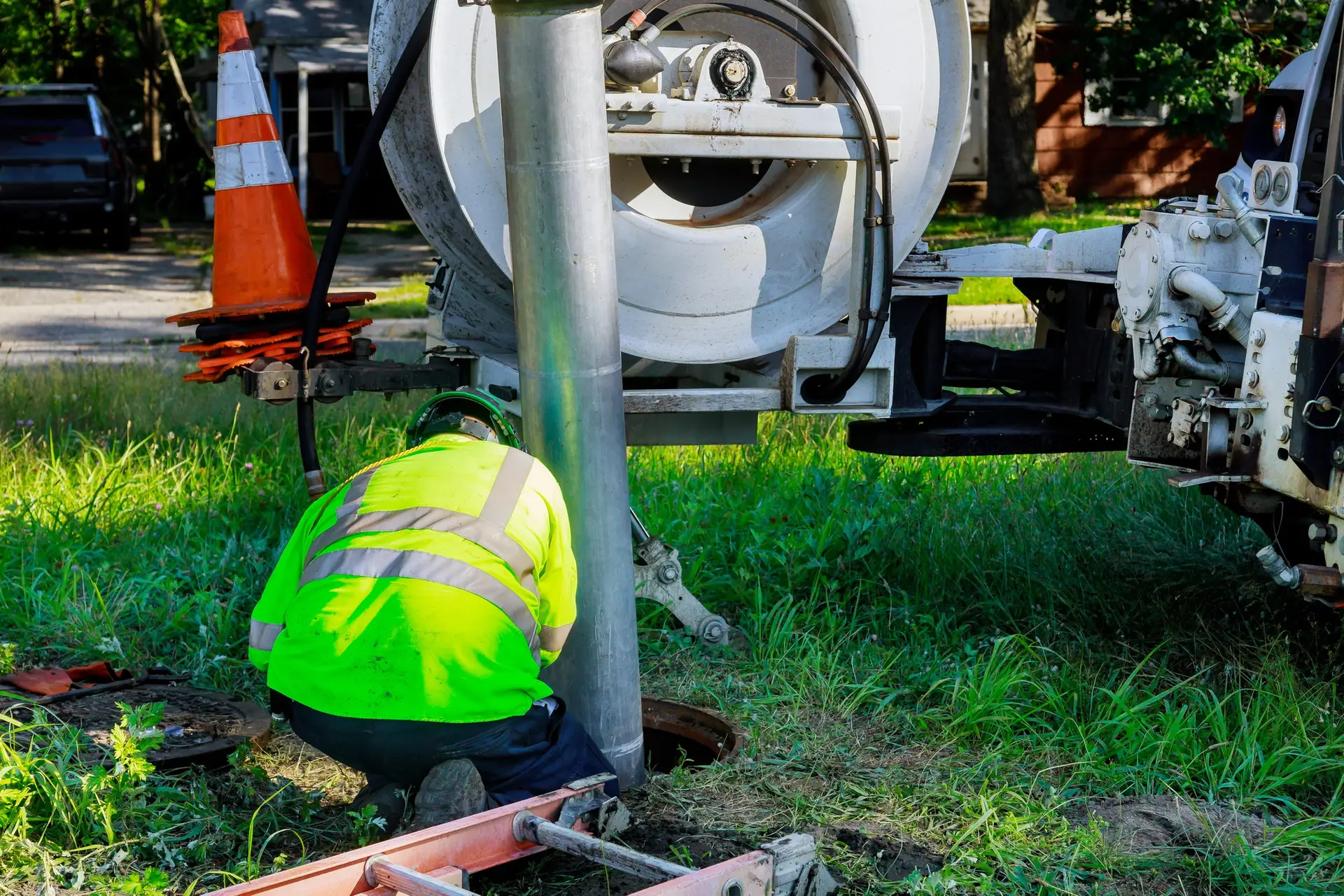 Sewage industrial cleaning services by bee dry restoration of cleveland